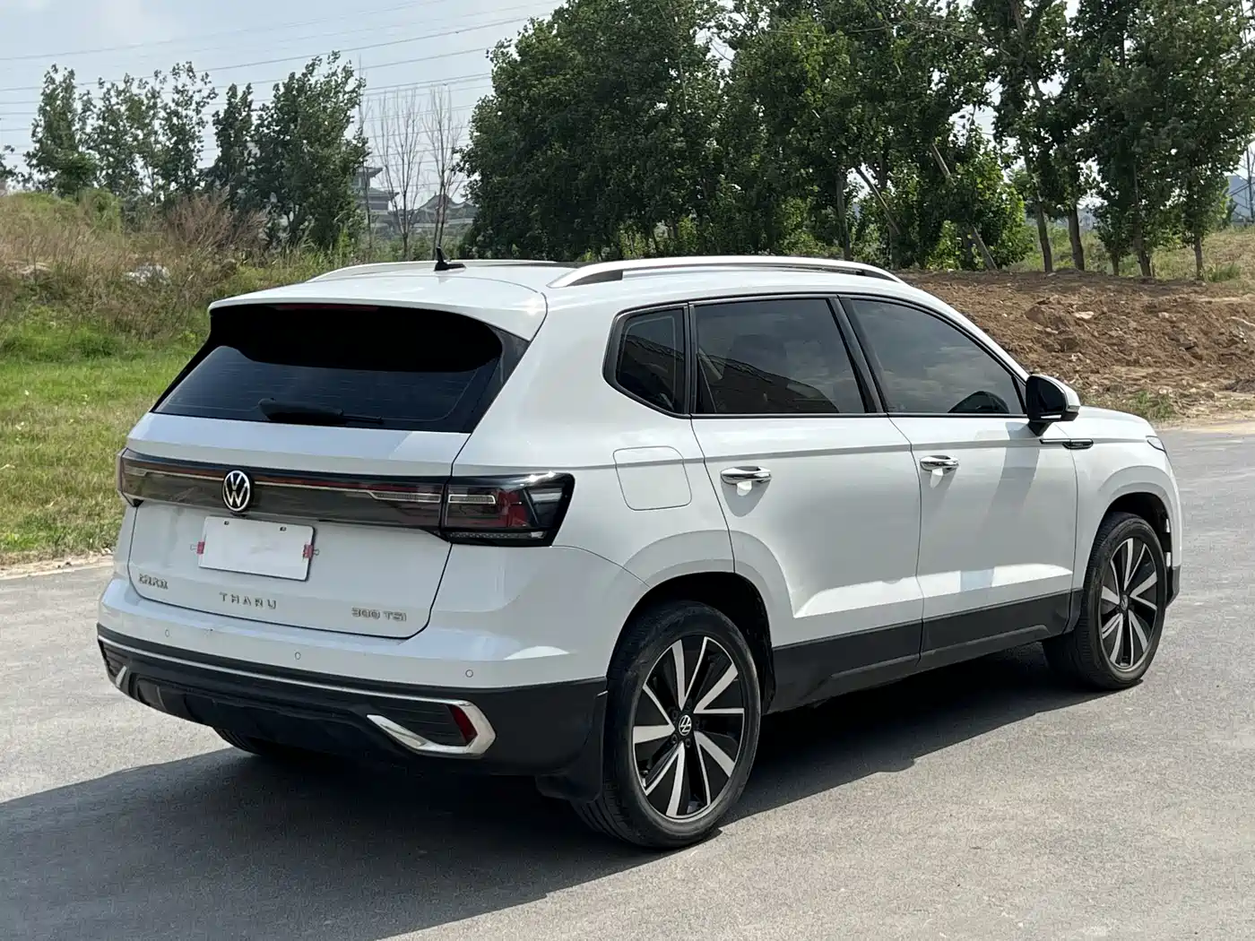 Volkswagen Tharu 2023 300TSI 2WD Bright Moon Edition фото 7