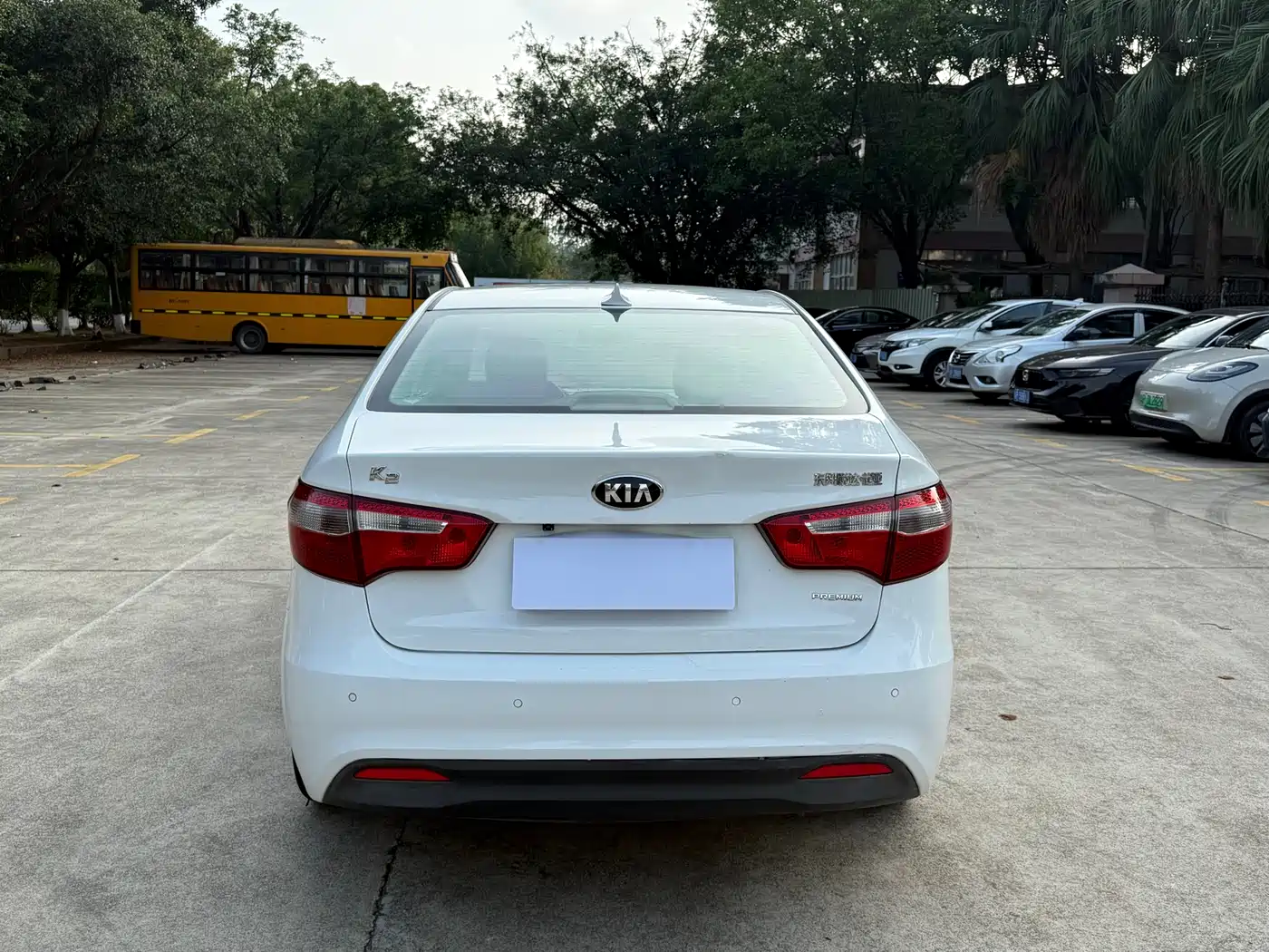 Kia K2 2013 2012 Sedan 1.6L AT Premium ECO Commemorative Edition