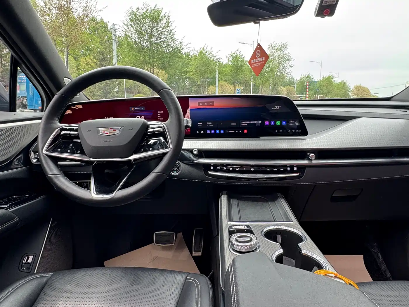 Cadillac XT5 2025 2.0T Premium Model фото 12