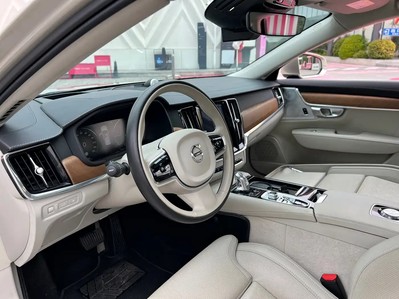 VOLVO S90 PLUG IN HYBRID