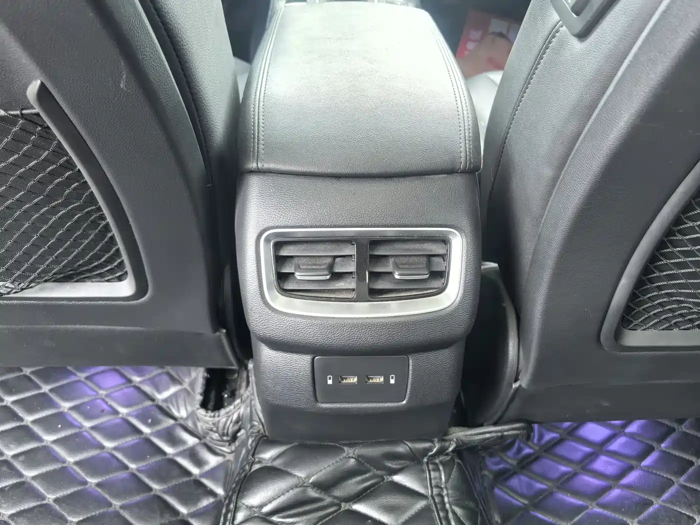 Hongqi H5 2020 1.8T Automatic Smart Connection Qi Enjoy Edition фото 11
