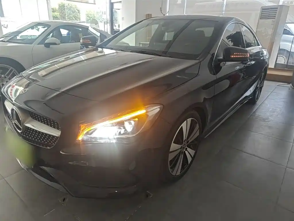 Mercedes-Benz CLA (Import) 2017 Facelift CLA 200 Style фото 2