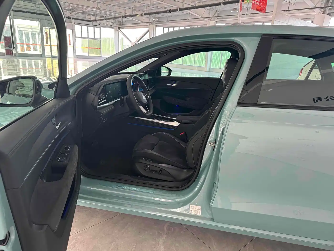 Volkswagen Passat 2025 Model Pro 380TSI Starlight Dragon Premium Edition фото 16