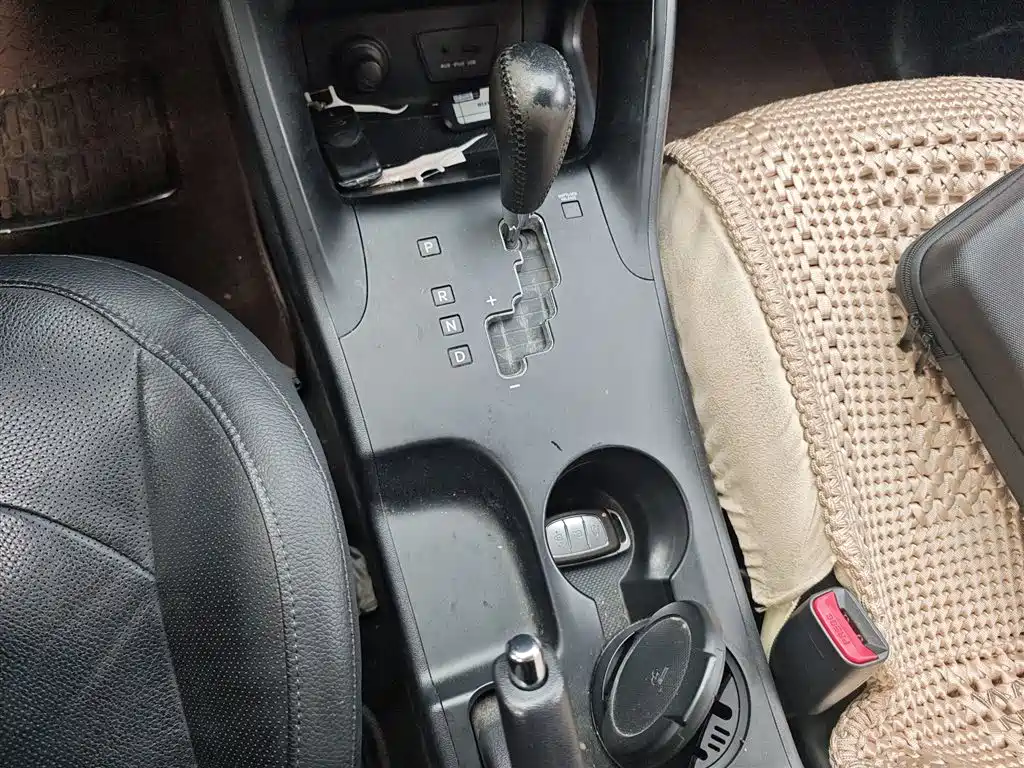 Hyundai Beijing Hyundai ix35 2013 2.0L Auto 2WD Smart GLS China IV фото 7