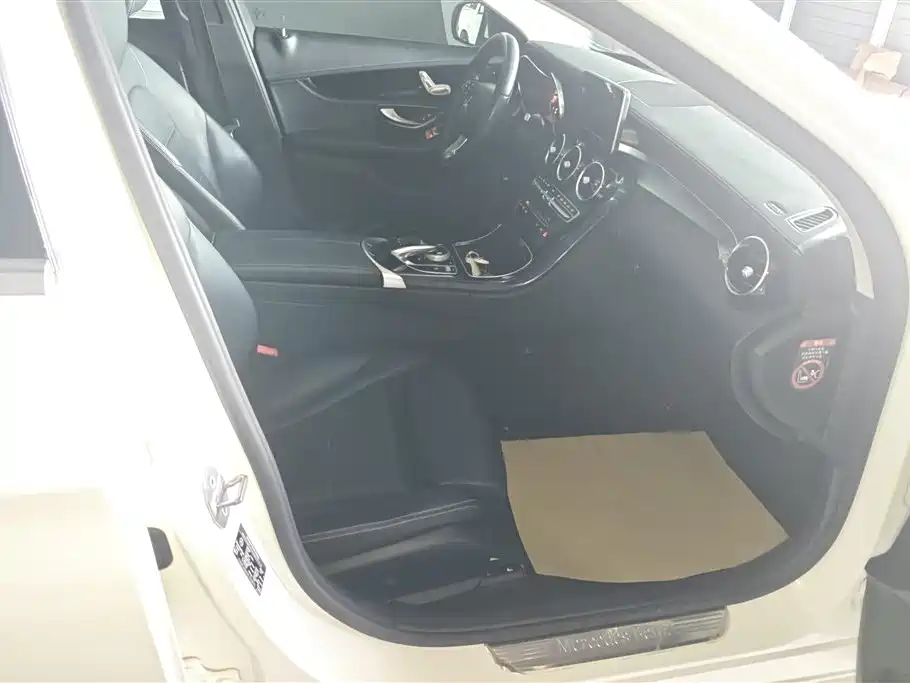 Mercedes-Benz C-Class 2017 Facelift C 180 L Dynamic Sport Edition фото 8