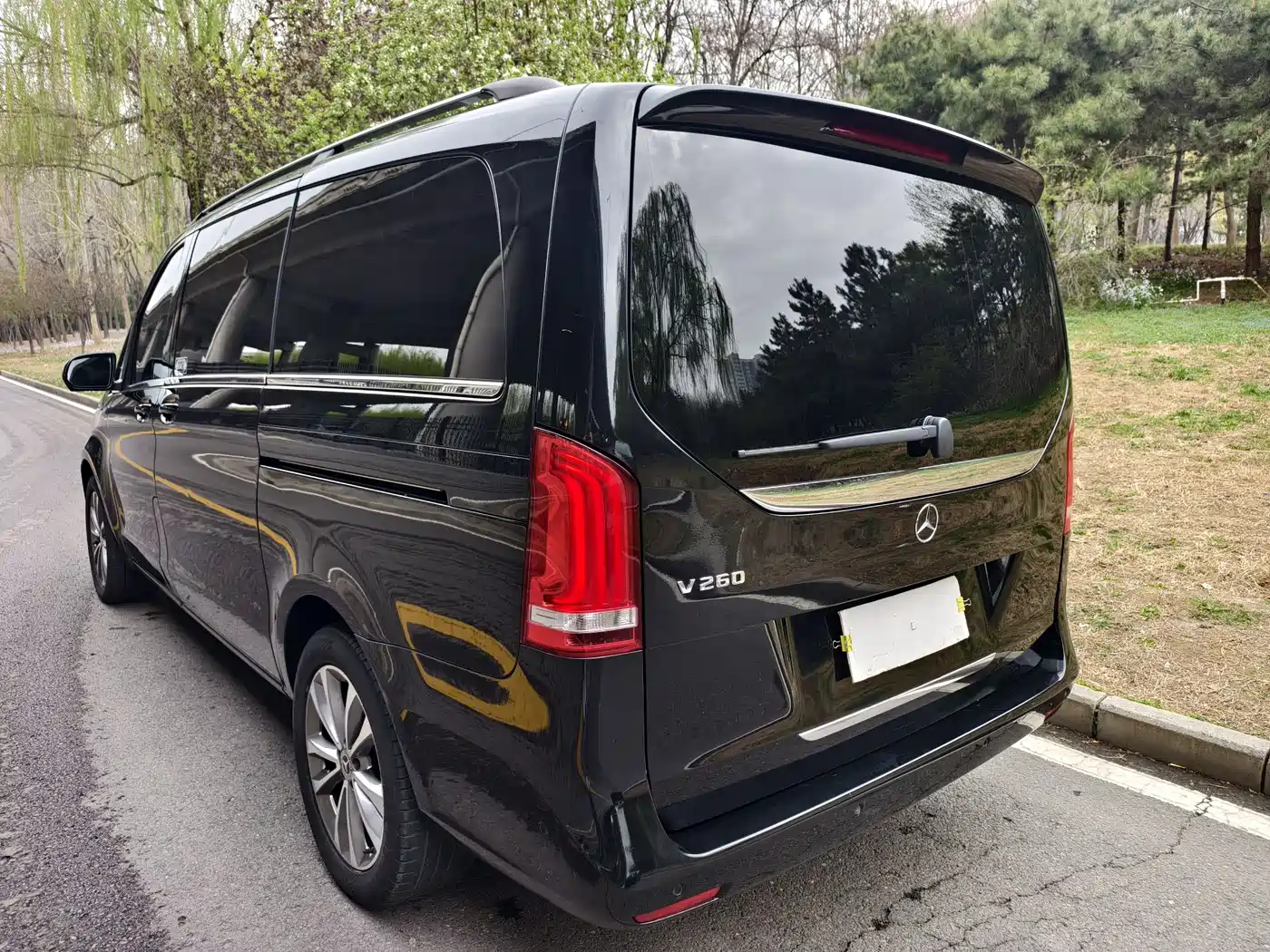 MERCEDES-BENZ V CLASS