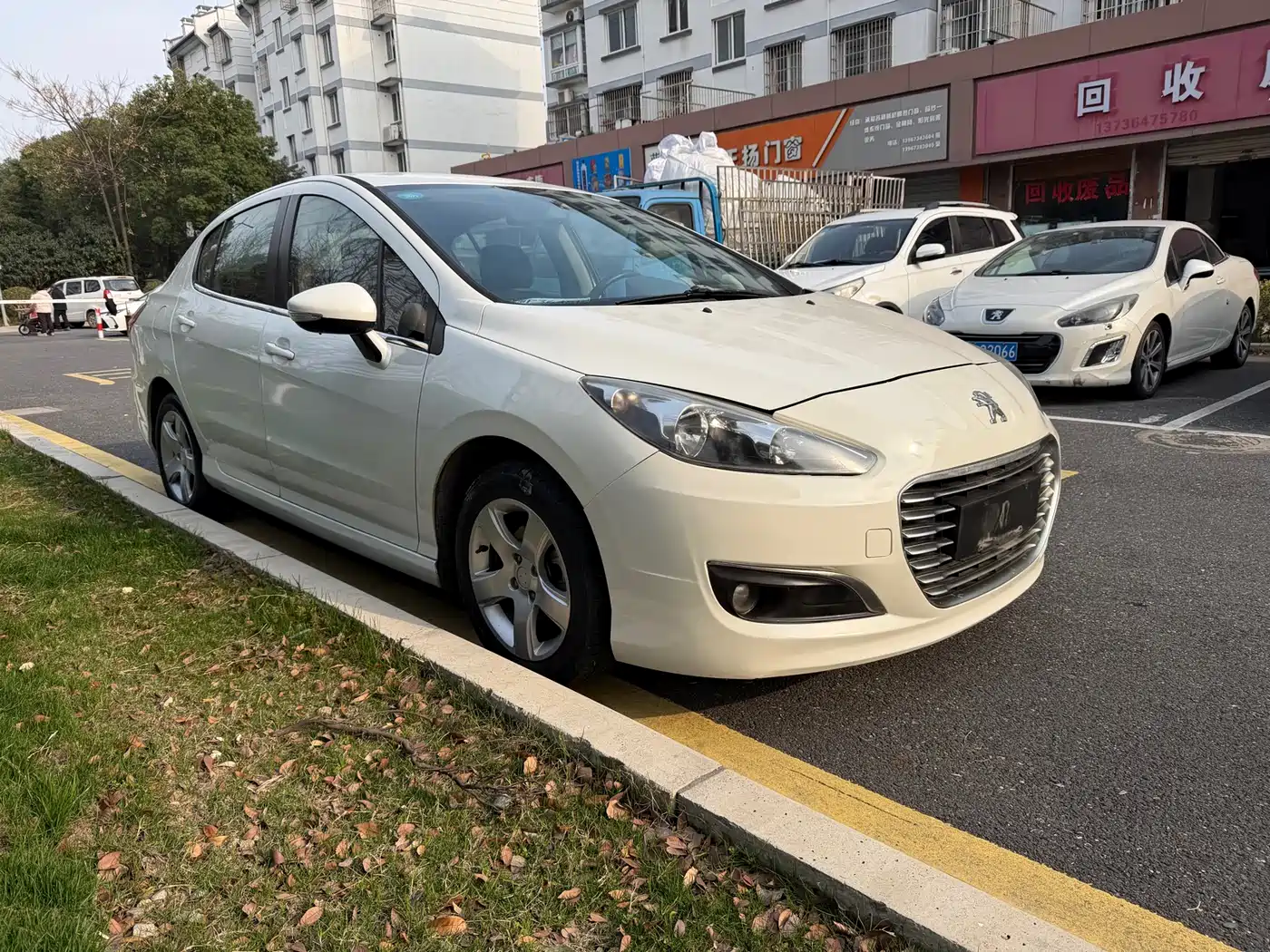 Peugeot 308 2014 2014 Model Joy Edition Classic 1.6L Automatic Trend Style