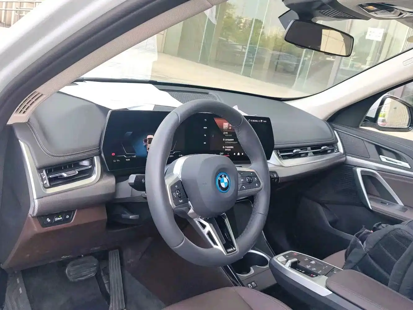 BMW iX1 2025 2025 eDrive25L M Sport Package