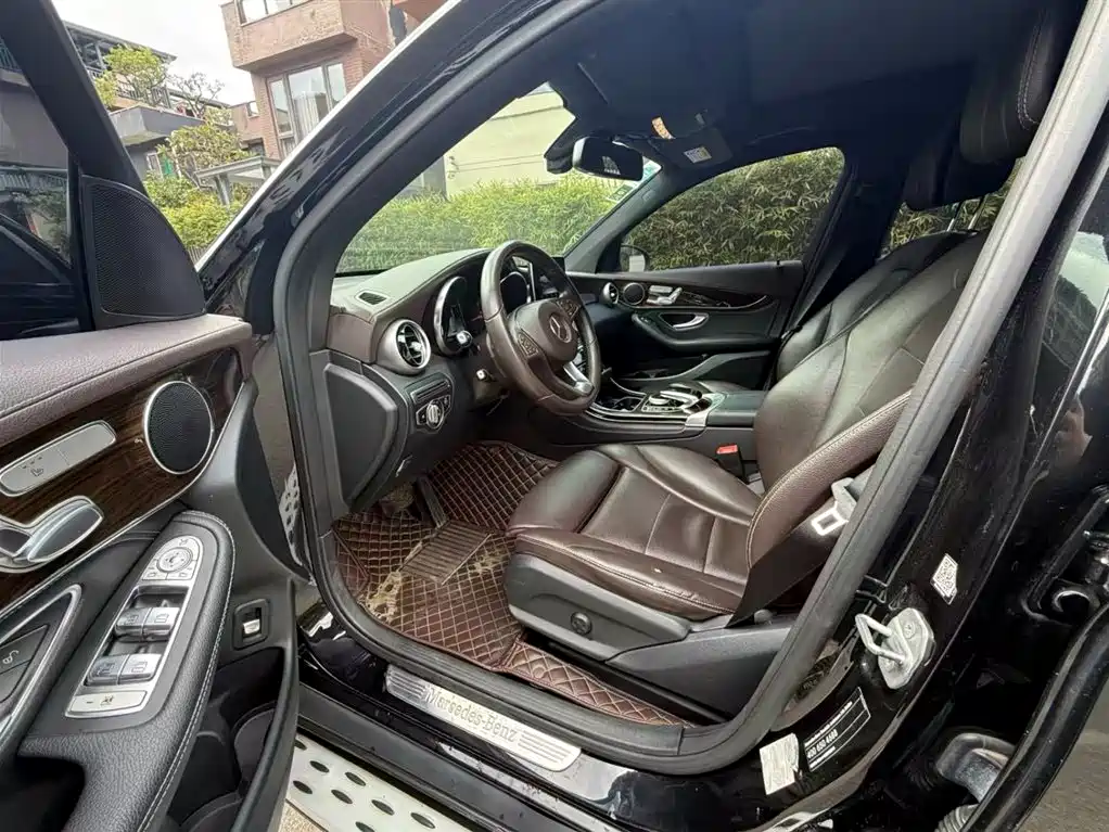 Mercedes-Benz GLC 2019 GLC 260 4MATIC Dynamic фото 5