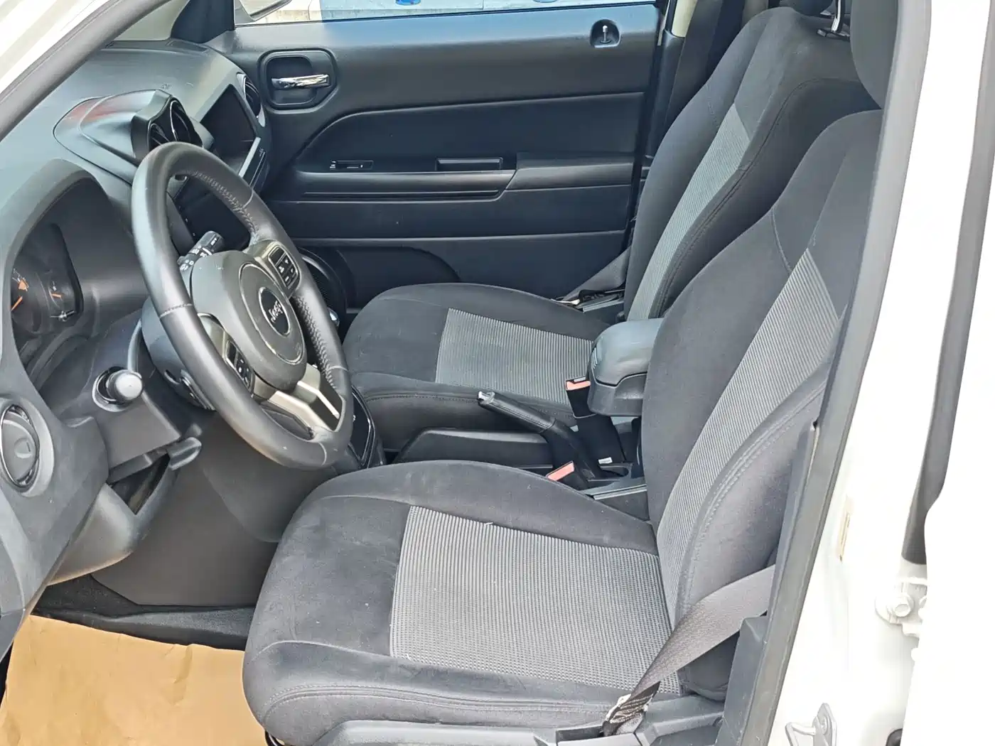 Jeep Patriot 2015 2014 2.4L Sport