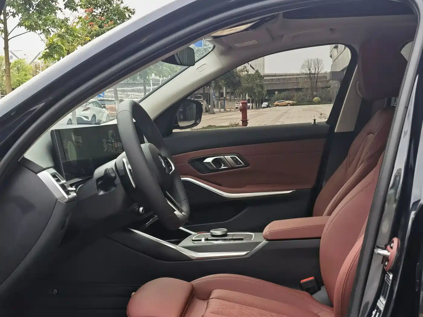 BMW 3 Series 2025 325Li M Sport Package фото 13