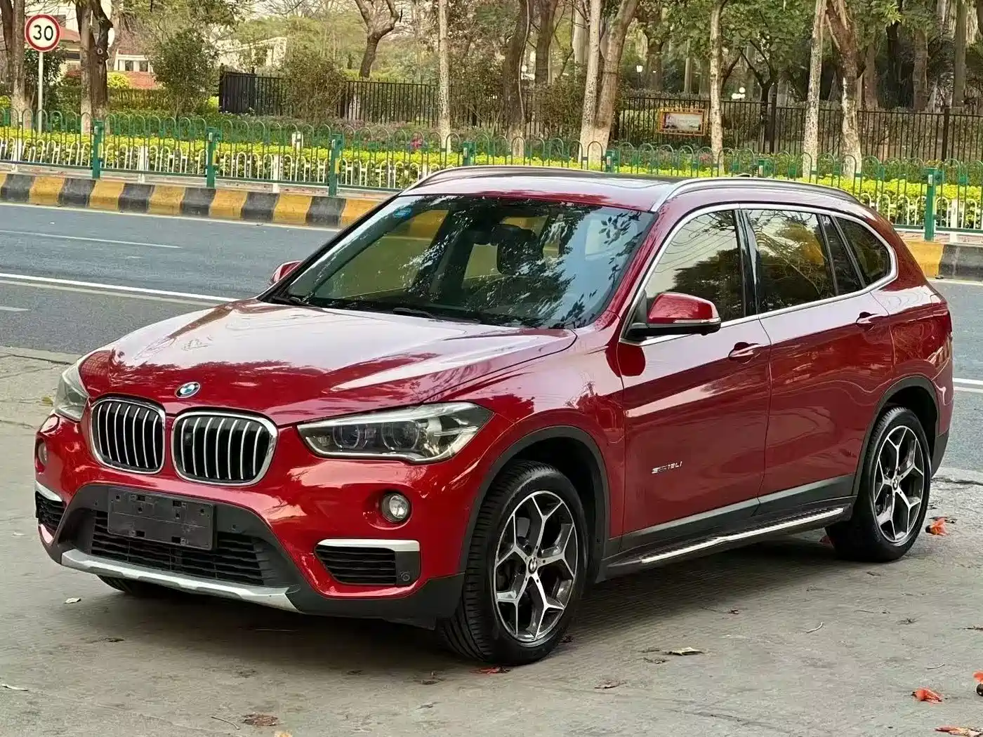 BMW X1 2016 sDrive18Li Luxury Model