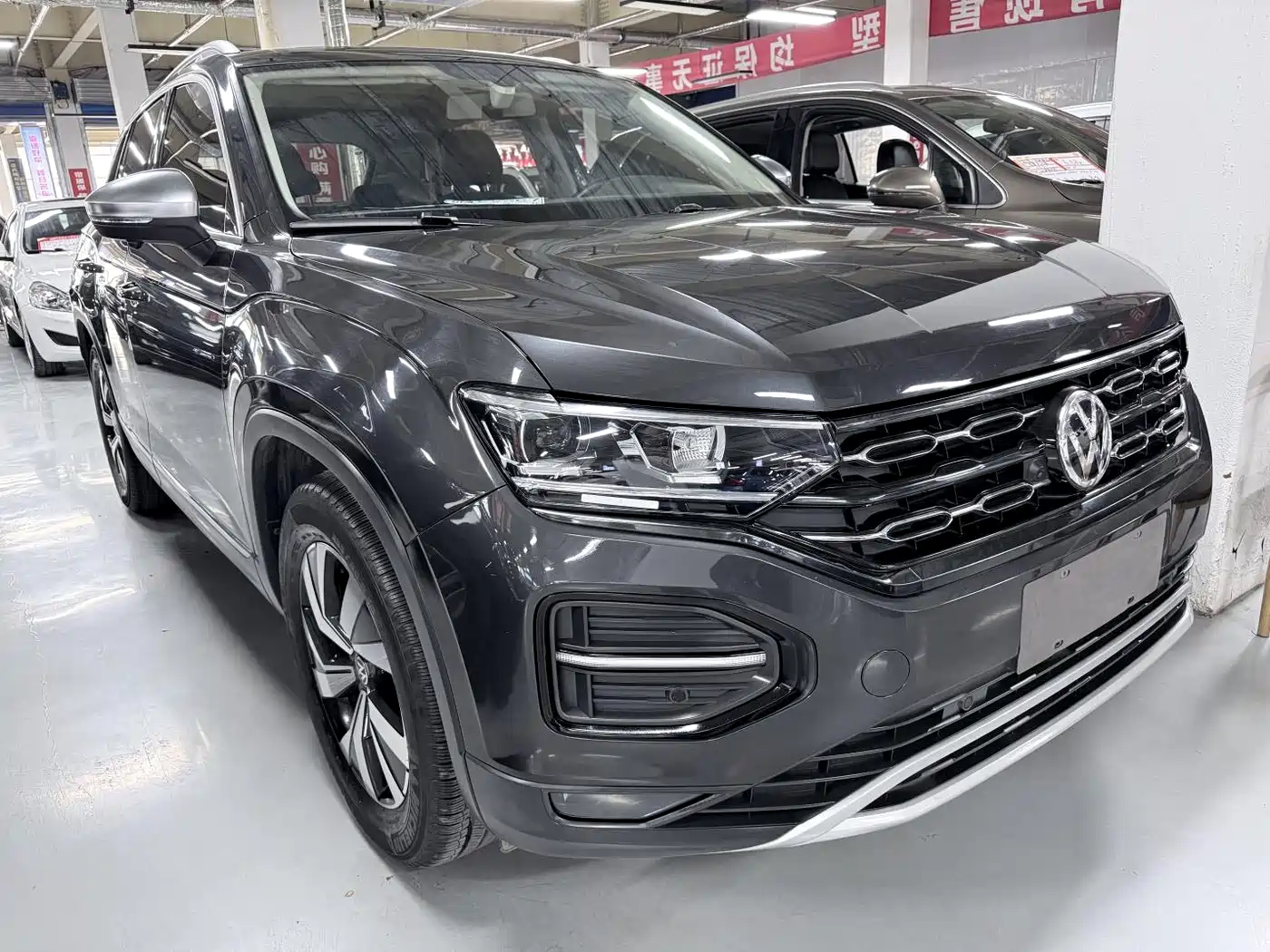 Volkswagen Tayron 2019 330TSI 2WD Luxury China VI фото 3