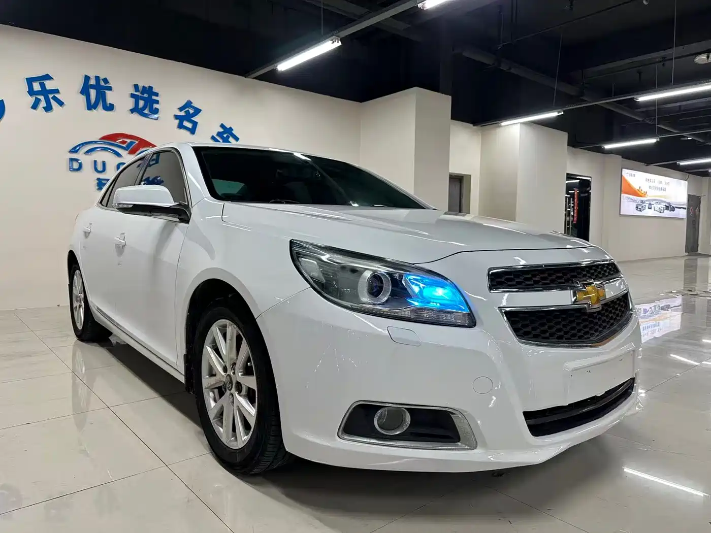 Chevrolet Malibu 2014 2.0L Automatic Luxury фото 3