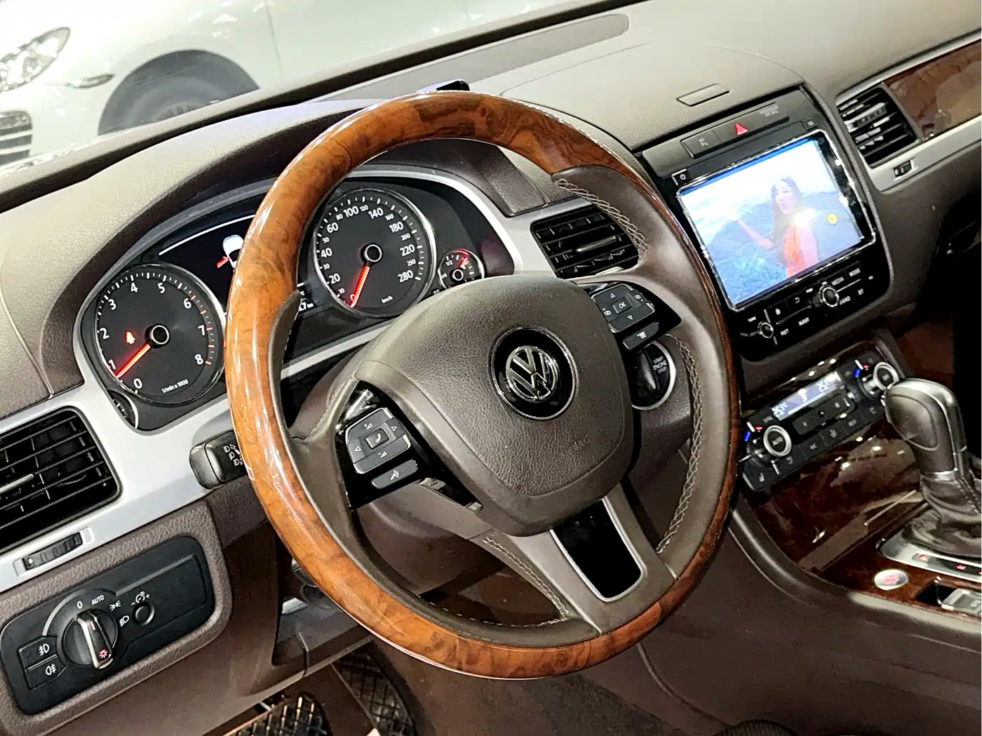 Volkswagen Touareg 2011 3.0TSI Premium фото 7