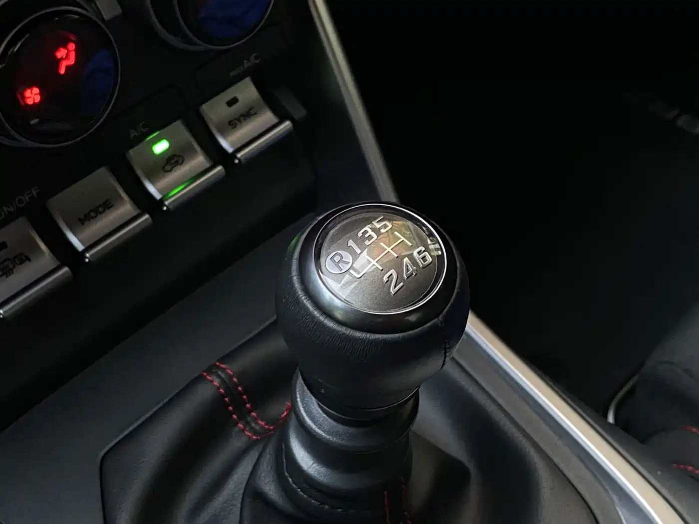 Subaru BRZ 2023 2.4L Manual 10th Anniversary Edition фото 19