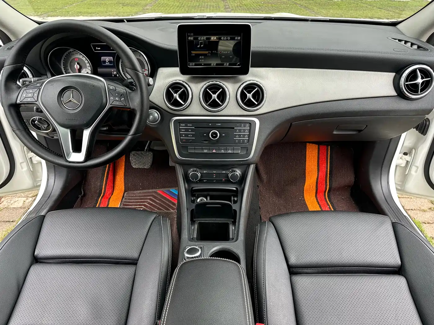 Mercedes-Benz GLA 2016 GLA 200 Fashion фото 8