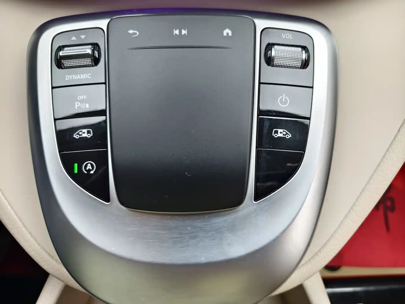 MERCEDES-BENZ V CLASS