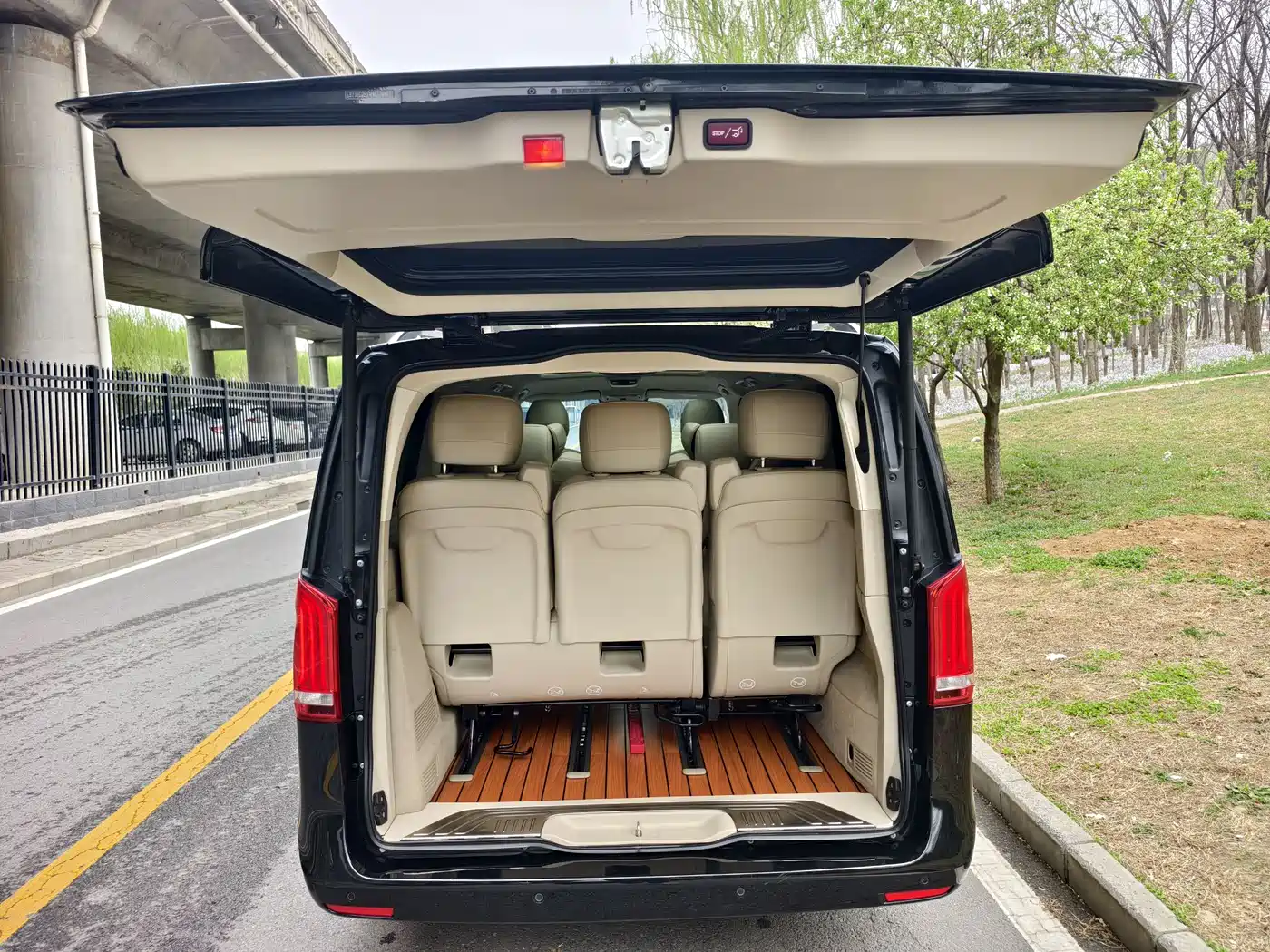 MERCEDES-BENZ V CLASS