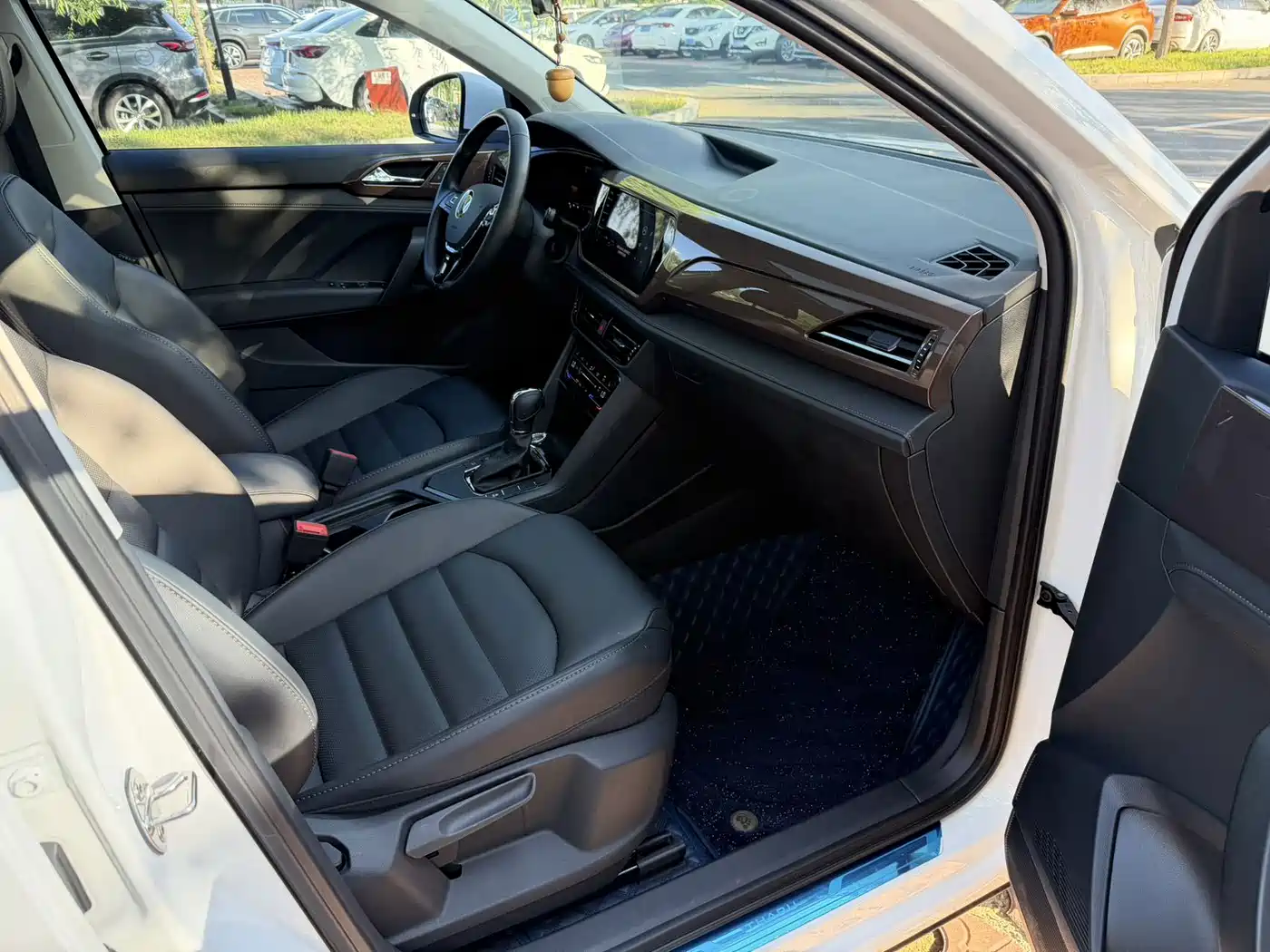 Volkswagen Tharu, миниатюра 19