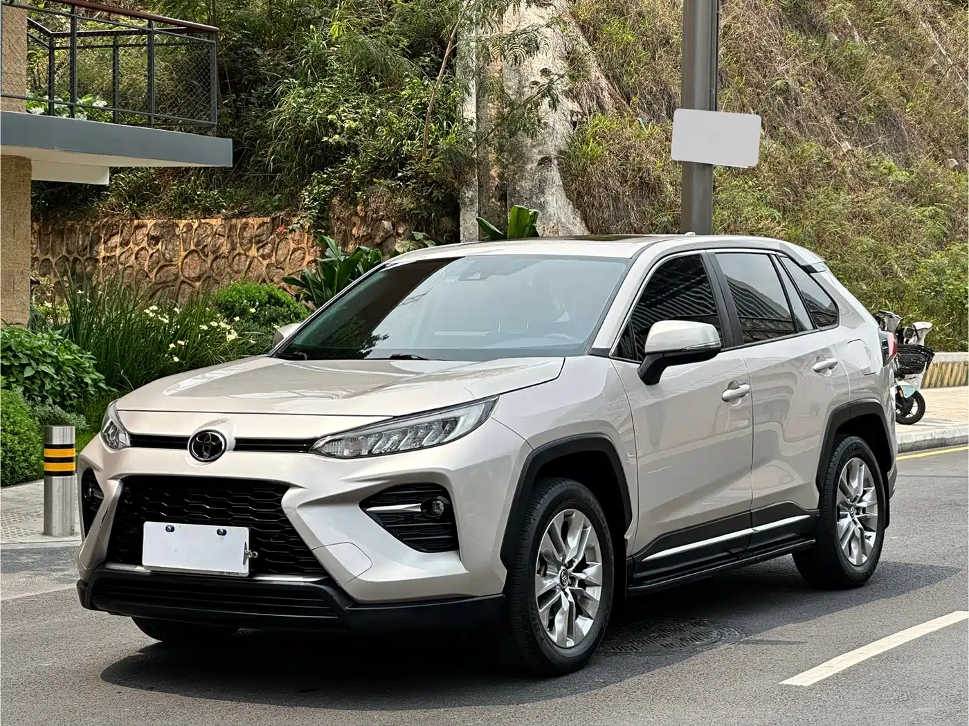 Toyota Wildlander 2022 2.0L CVT FWD Luxury Edition