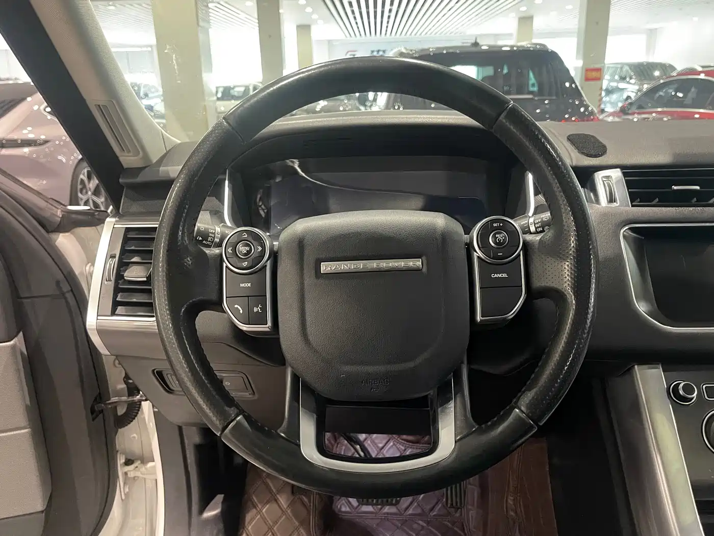Land Rover Range Rover Sport 2017 3.0 SC V6 SE фото 12