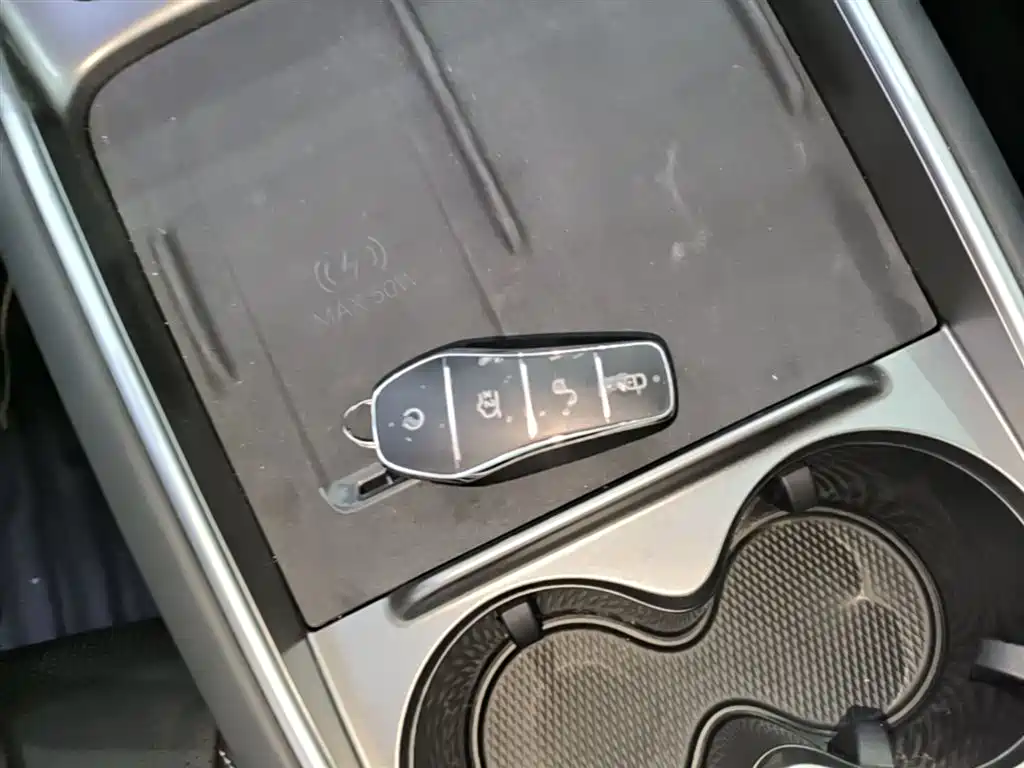 BYD Hai Shi 05 EV 2025 520KM Flagship Smart Navigation Edition фото 9