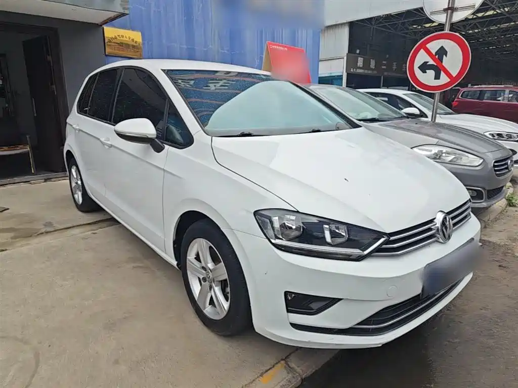 Volkswagen Golf Sportsvan 2018 1.6L Automatic Comfort фото 4