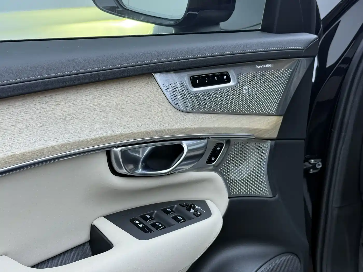 Volvo XC90 Plug-in Hybrid 2025 2025 Facelift T8 Smart Premium Luxury 7-seater