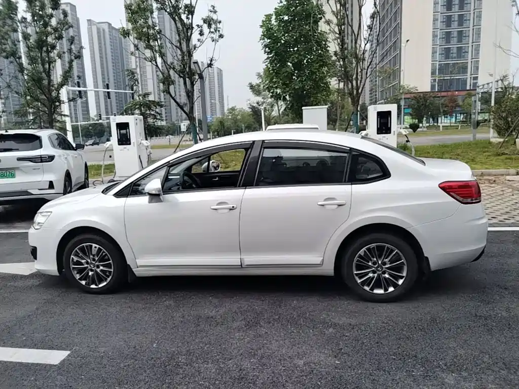 Citroën C-Quatre 2015 2014 VTS Edition 1.6L Automatic Style