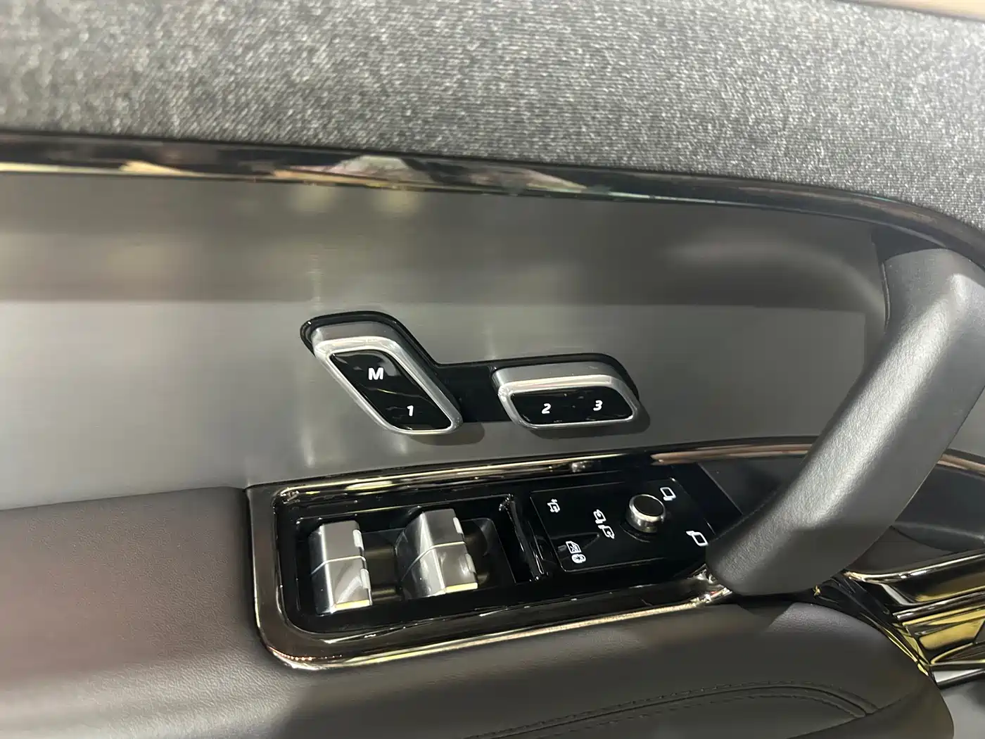 Land Rover Range Rover Sport 2024 400PS Dynamic SE фото 8