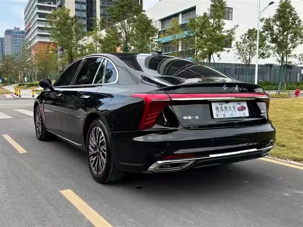 Hongqi H5 2024 2.0T Automatic Smart Connect Flag Enjoy Edition фото 8