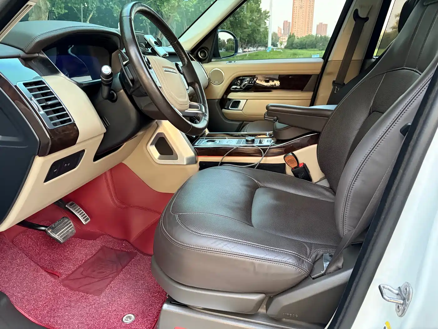 LAND ROVER RANGE ROVER