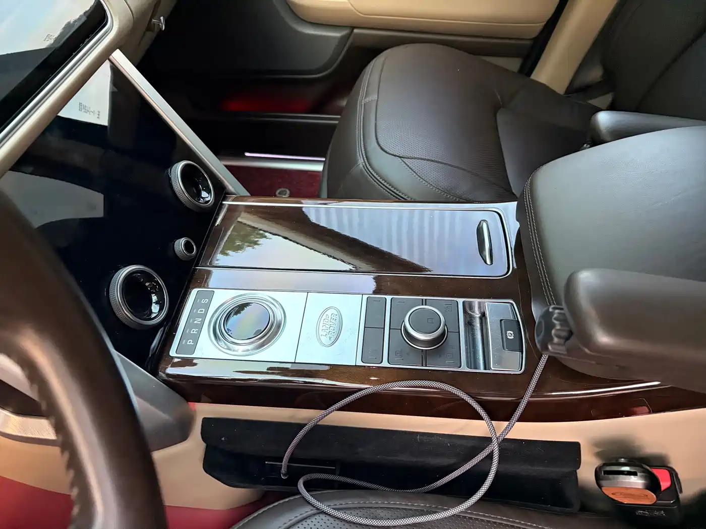 LAND ROVER RANGE ROVER