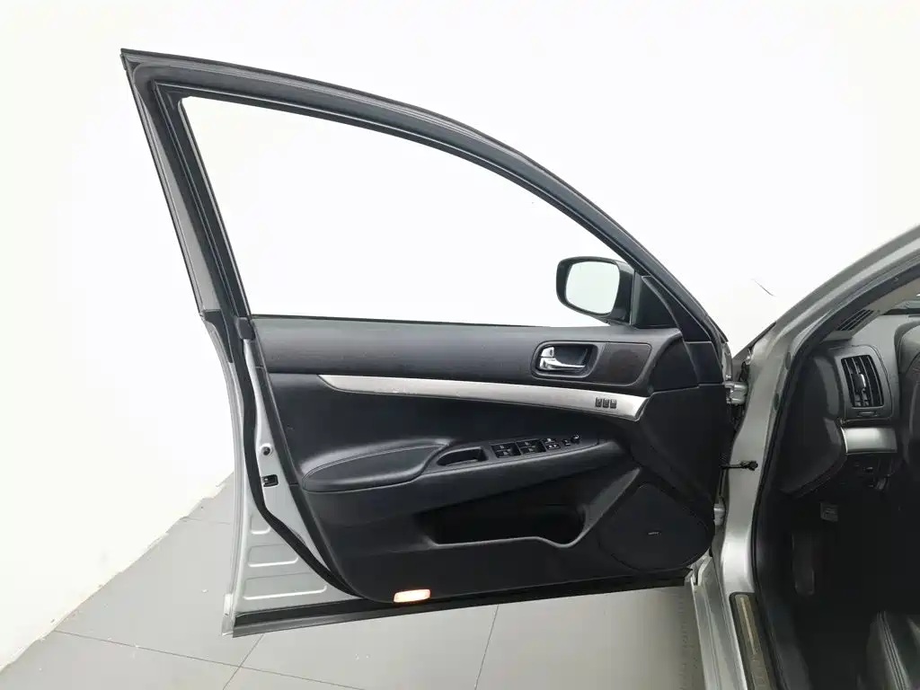 Infiniti G Series 2011 2010 G25 Sedan Sport Edition