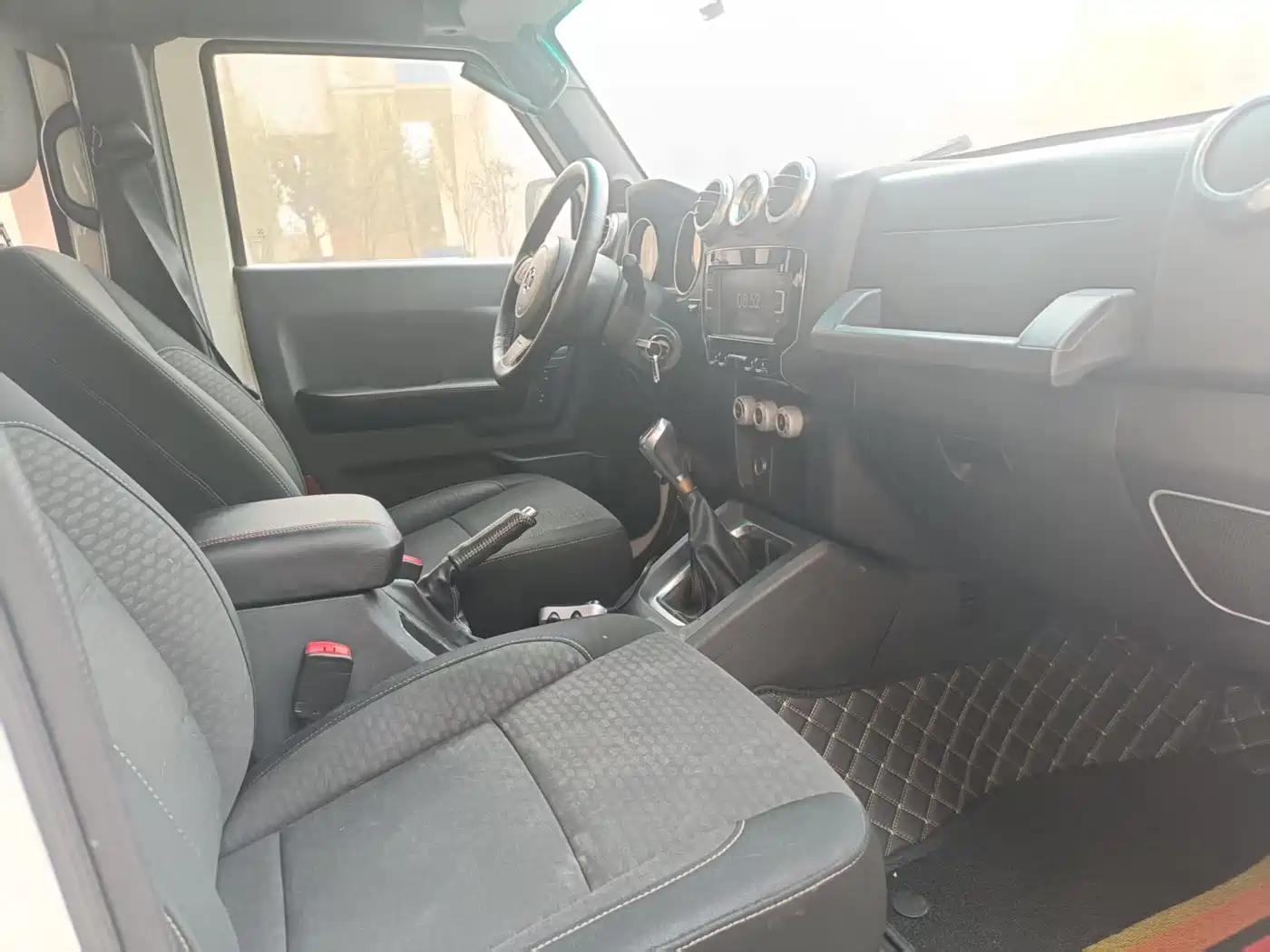 BAIC ORV Beijing Offroad BJ40 2016 Model 40L 2.0T Manual 2WD Luxury фото 9
