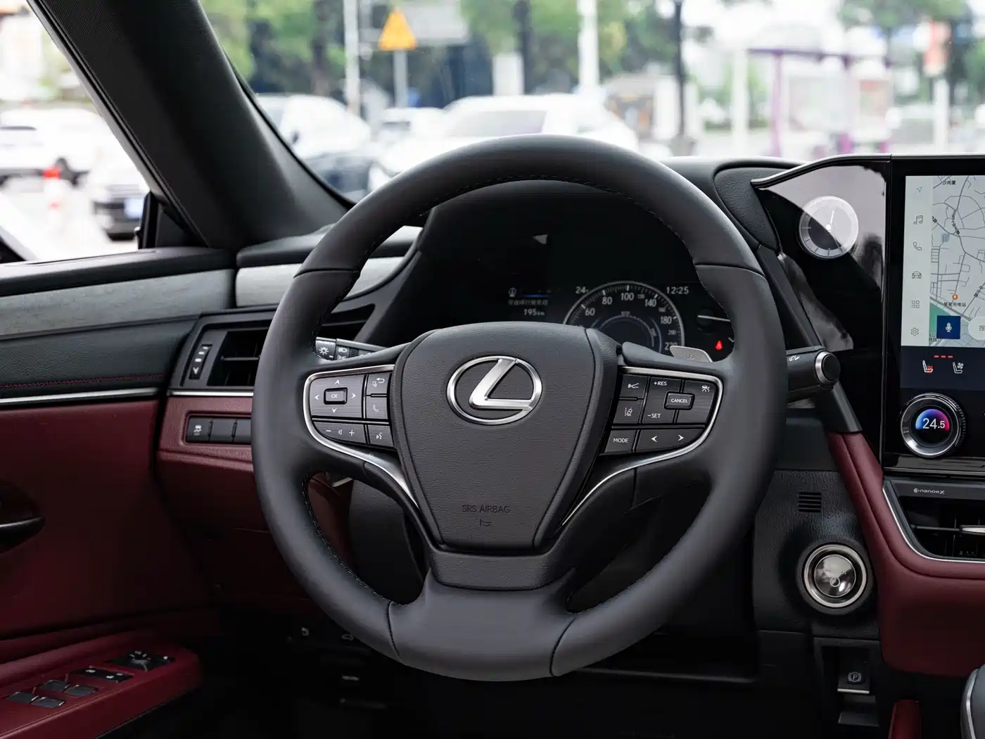 Lexus ES 2025 300h Ultimate Edition фото 14