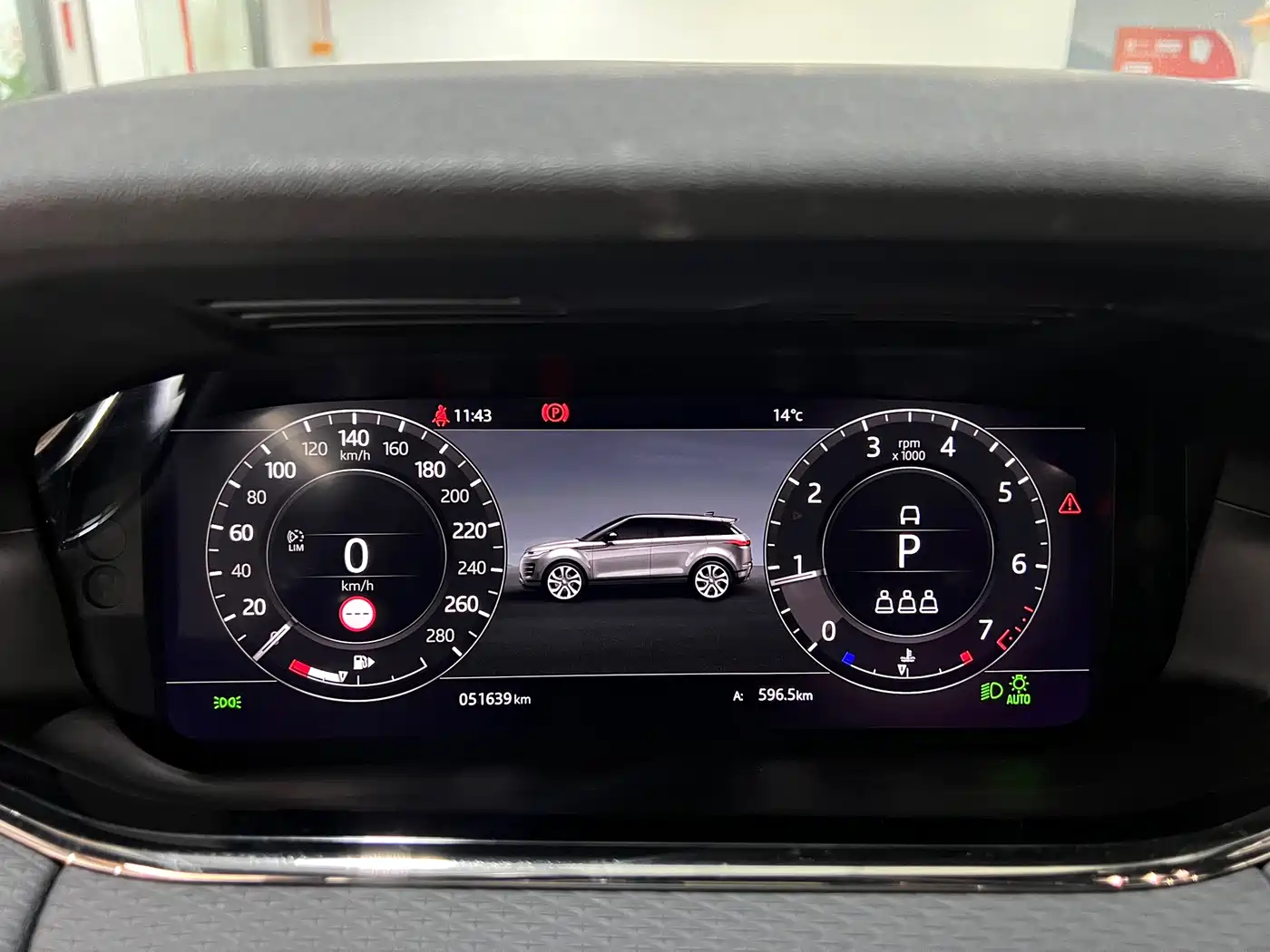 Land Rover Range Rover Evoque 2020 Model 249PS R-DYNAMIC S Gloss Black Sport Edition фото 17