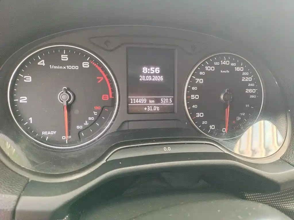 Photo 5 - Audi Q2L