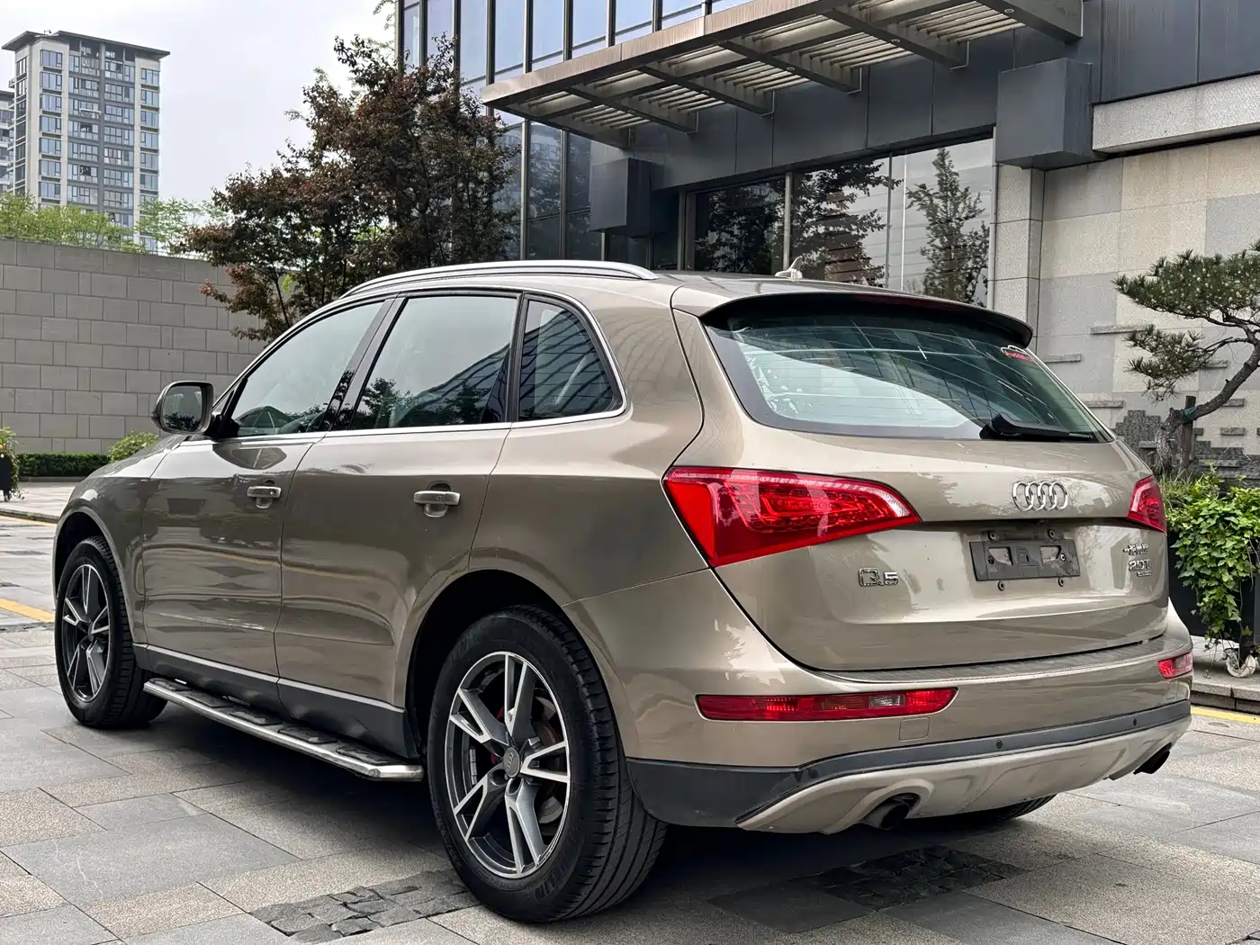 Audi Q5 2011 2.0TFSI Dynamic фото 6