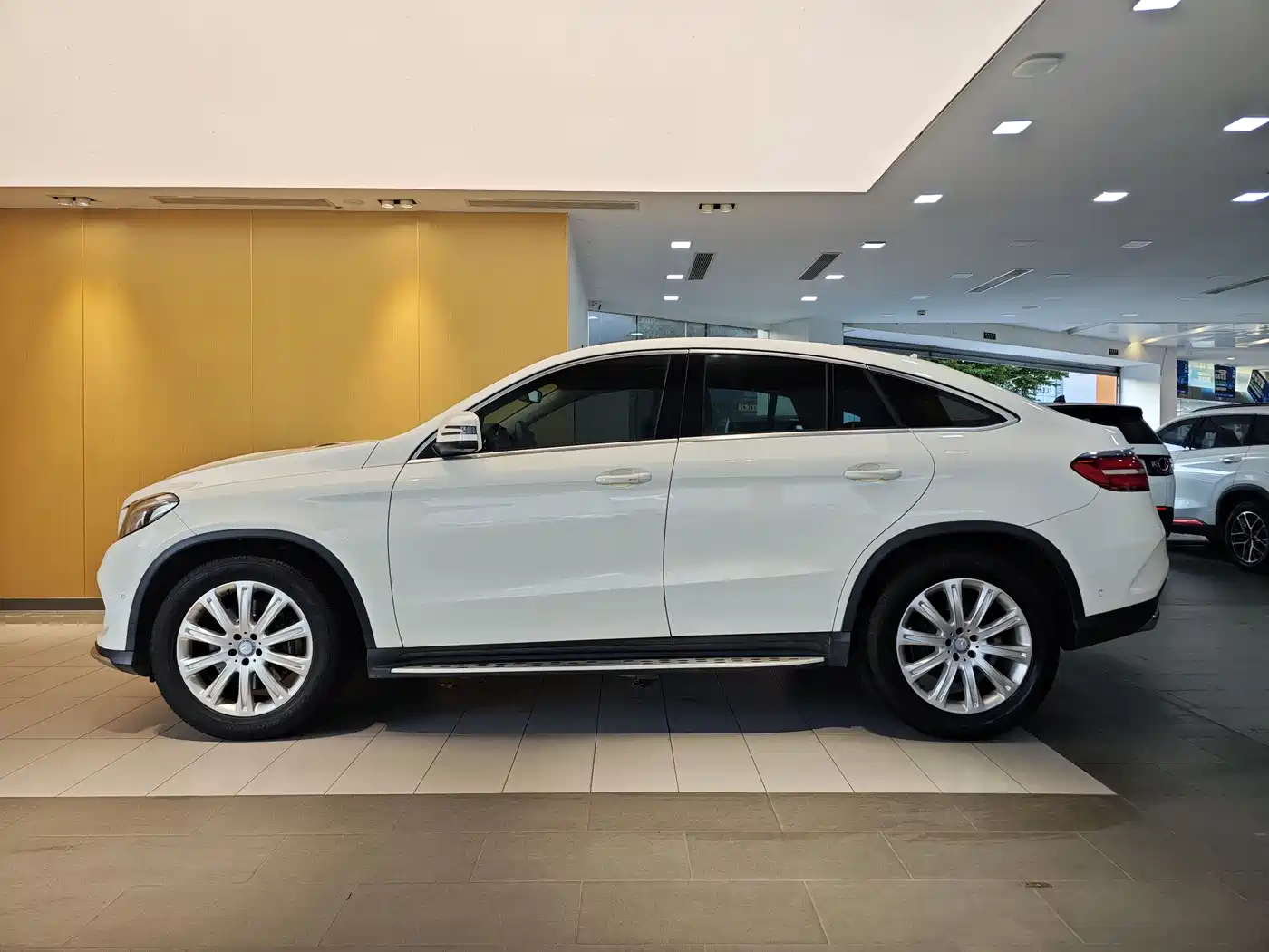 Mercedes-Benz GLE Coupe 2015 GLE 320 4MATIC Coupe SUV фото 7