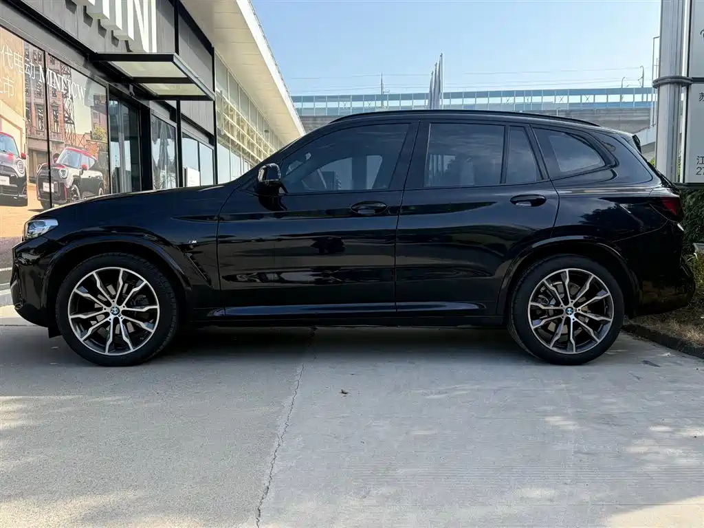 BMW X3 2023 Facelift xDrive30i Leading M Night Package фото 3
