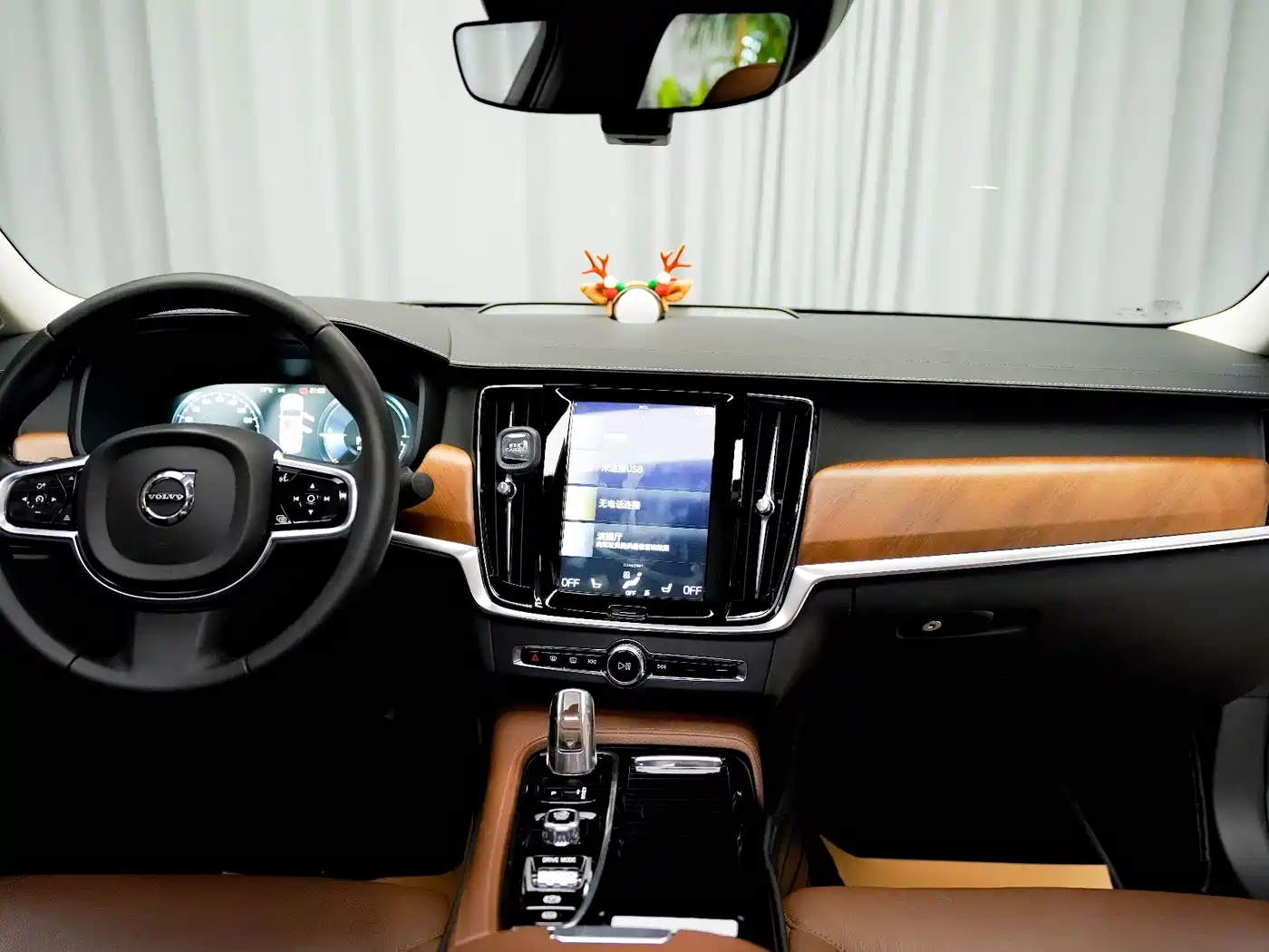 VOLVO S90 PLUG IN HYBRID