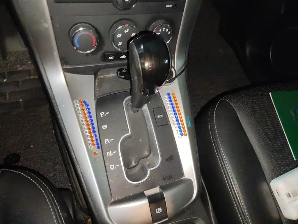 Chevrolet Captiva 2015 2.4L 2WD Urban Edition 7-seater фото 7