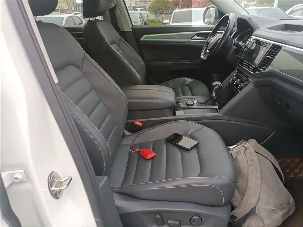 Volkswagen Teramont 2019 380TSI 4WD Luxury Edition China VI фото 20