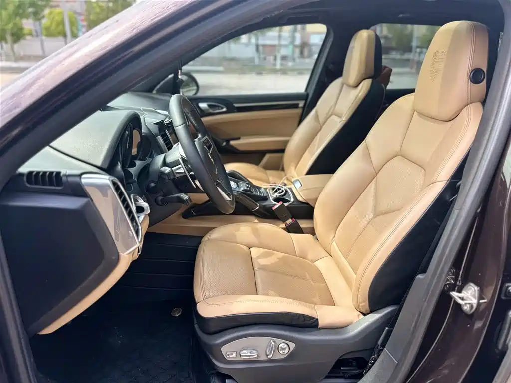 Porsche Cayenne 2014 Cayenne Platinum Edition 3.0T фото 12