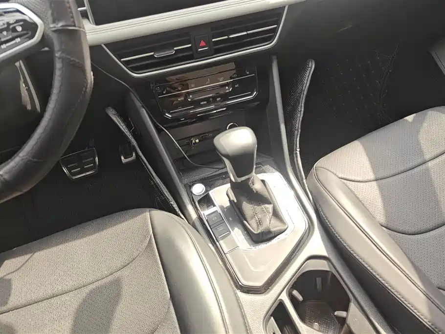 Volkswagen Tiguan L 2023 330TSI Auto 2WD R-Line Premium Edition фото 15