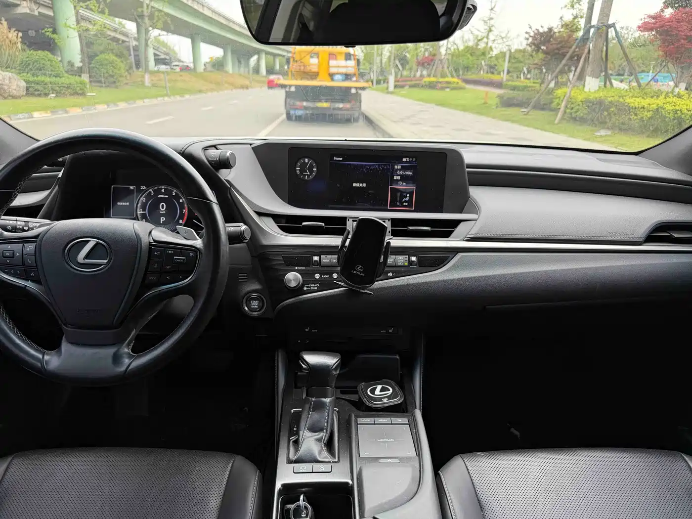 Lexus ES 2020 200 Excellence фото 11