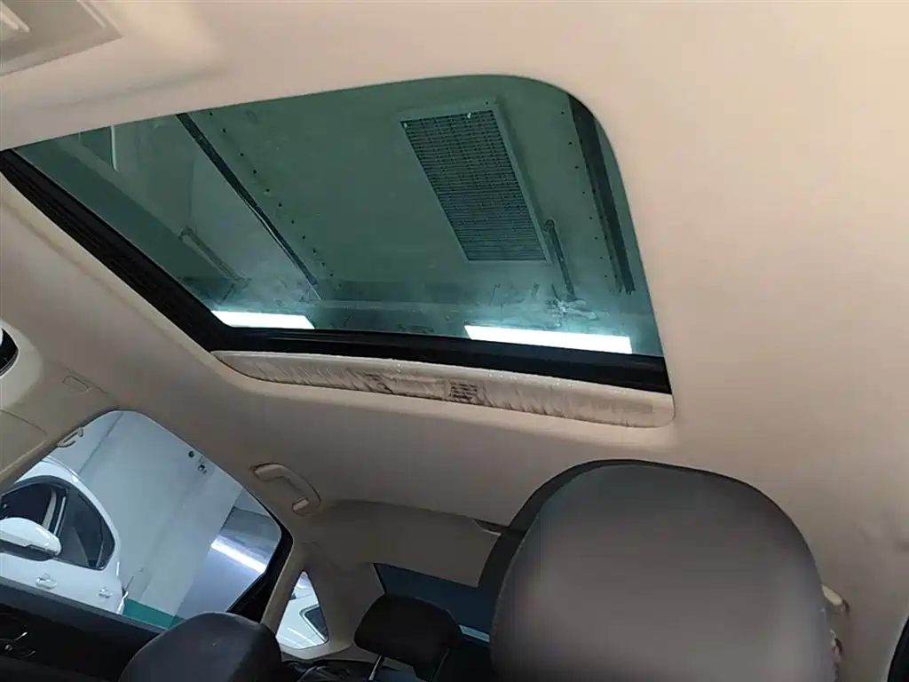 Volkswagen Lavida 2022 1.5L Auto Comfort Edition фото 18