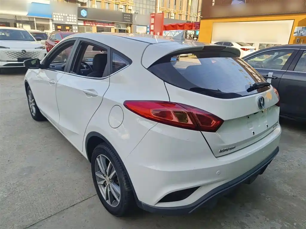 Changan Eado XT 2016 2016 1.6L Manual Stylish Cool Edition